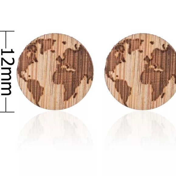 NWT wooden earth design studs - Picture 4 of 4